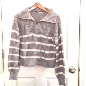 Women's SO Goods For Life Sweater Lt Gray White Stripes Quarter Zip SOFT Size M